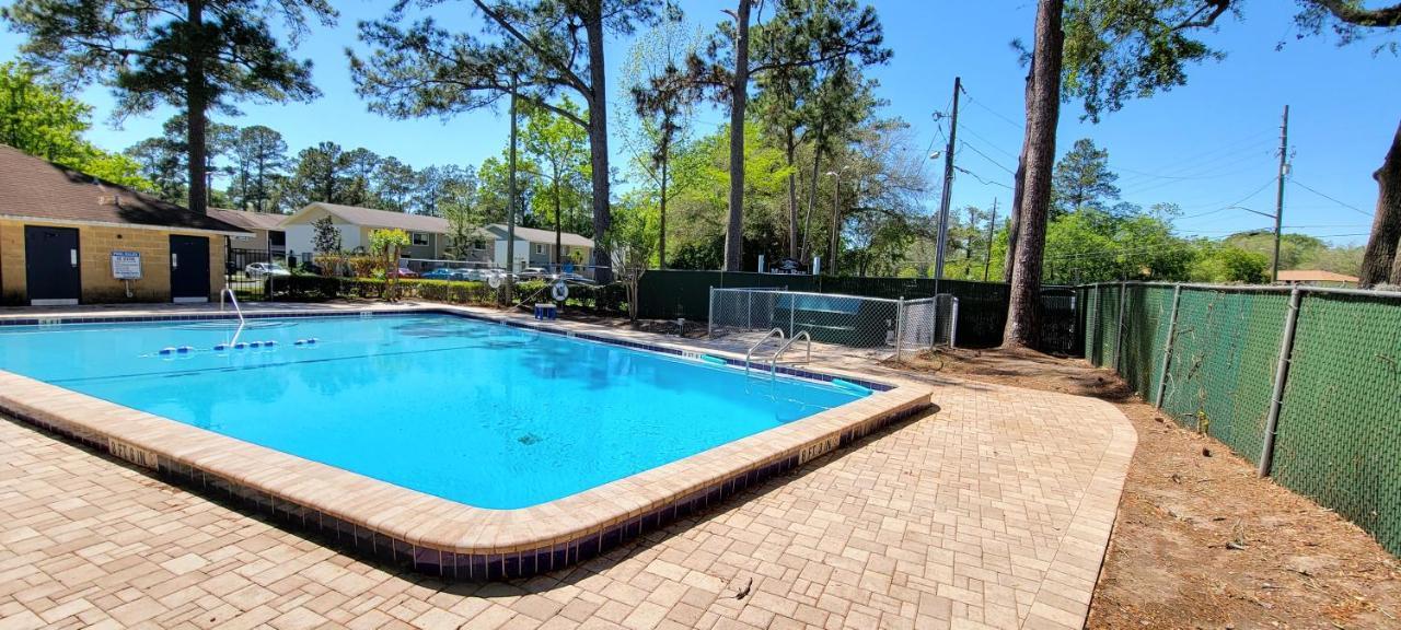 Beautiful Townhouse 2 Bedrooms 1 And A Half Bathrooms Next To Butler Plaza 1 Mile To Uf Gainesville Zewnętrze zdjęcie
